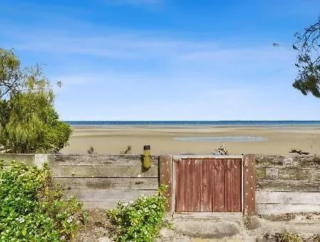 Private Beach House For Your Perfect Family Holiday Beachmere Exterior photo